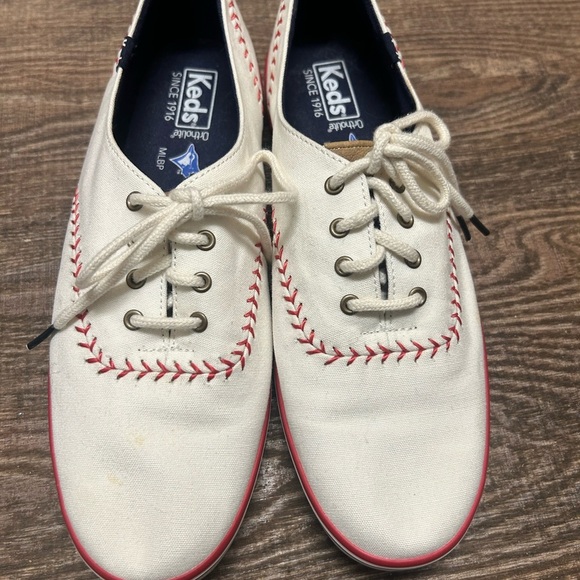 Keds size 10 Blue Jays EUC barely used White and Red Vintage Baseball Sneakers - Picture 3 of 9